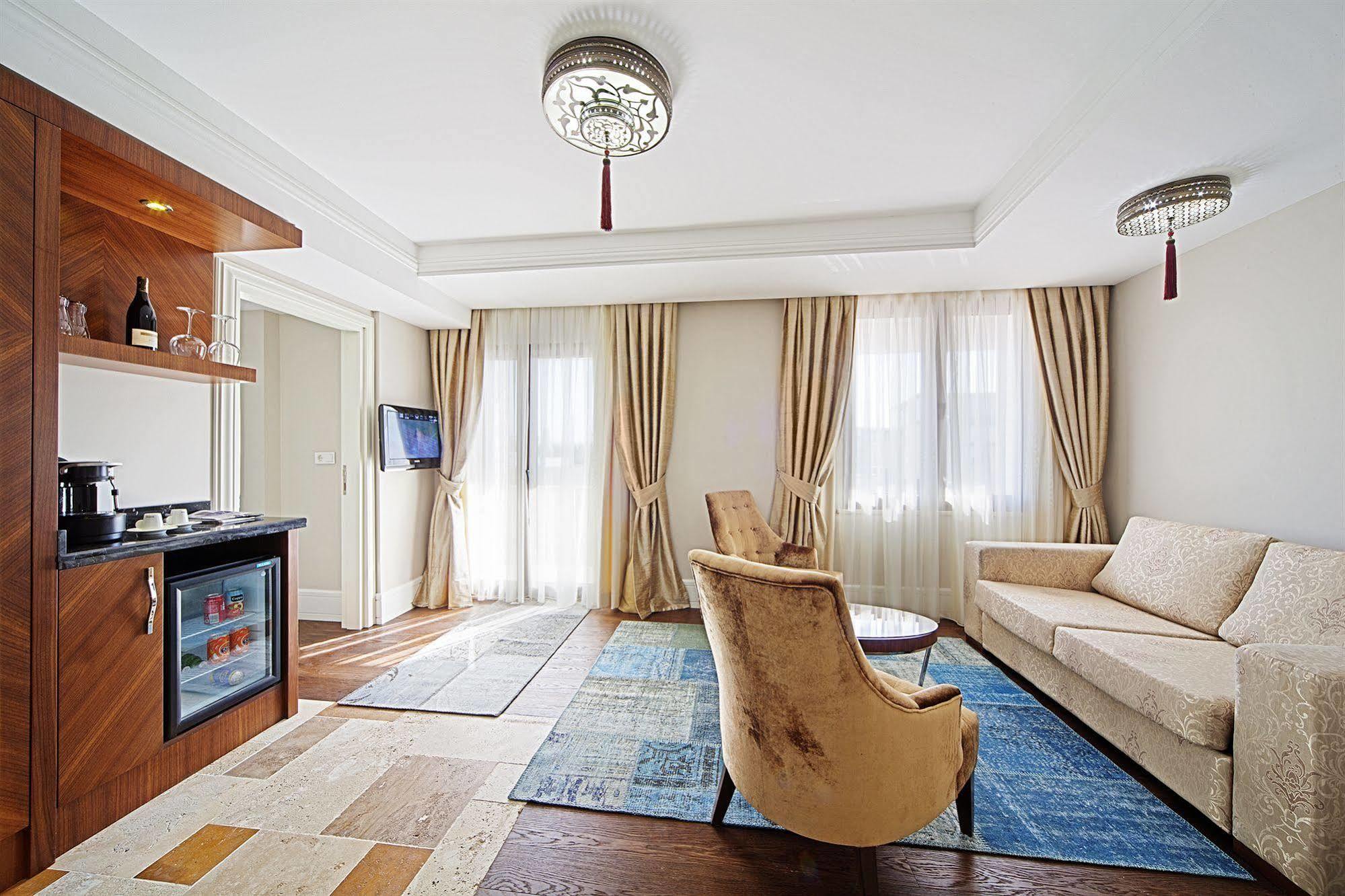 Azade Suites Istambul Extérieur photo